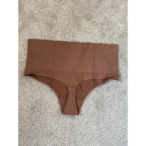 New Spanx Women's Shapewear Thong Underwear, Brown Size XL - Picture 2 of 3